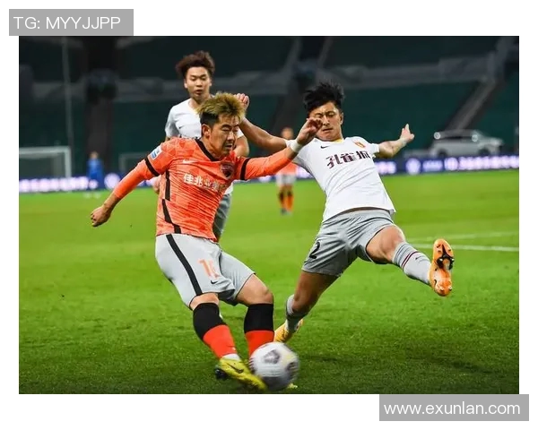 深圳足球队速度之争引发热议球迷观点各异谁能说服谁