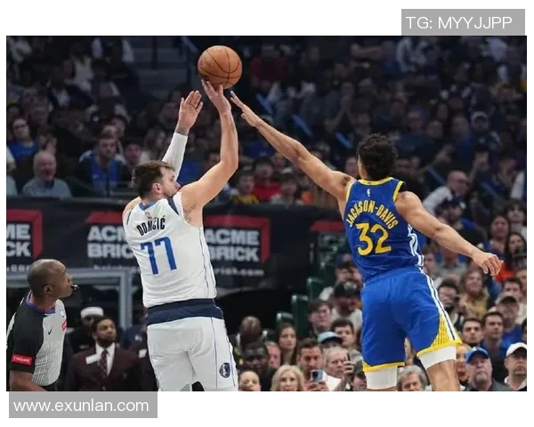 勇士与独行侠激战正酣精彩直播尽在眼前不容错过