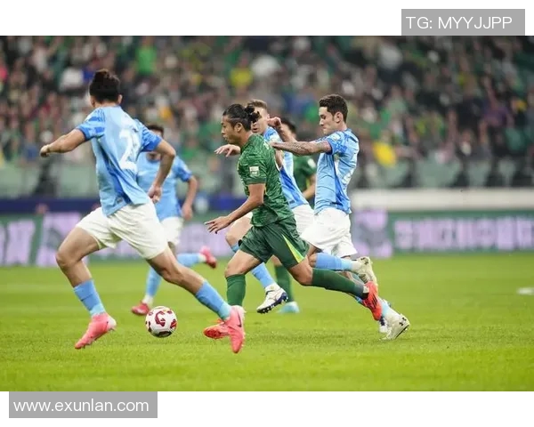 北京中赫国安迎战深圳队全力争胜展现球队实力与斗志