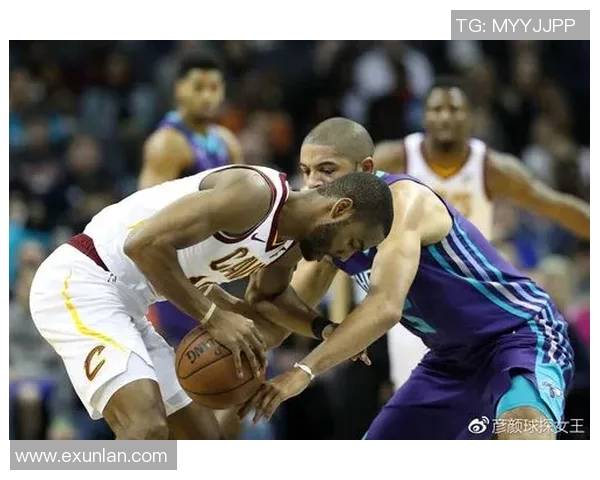 尼克斯与猛龙激战正酣NBA赛场精彩瞬间回顾与分析